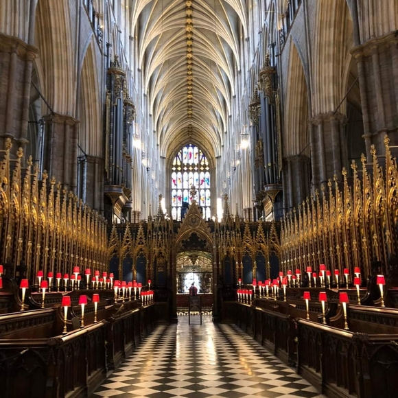 Meet your Posher. - Picture 4 of 7